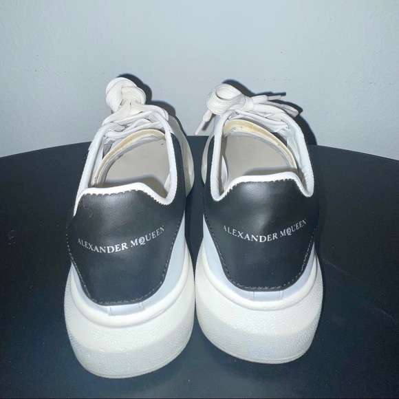 Alexander McQueen leather shoes - Picture 2 of 7